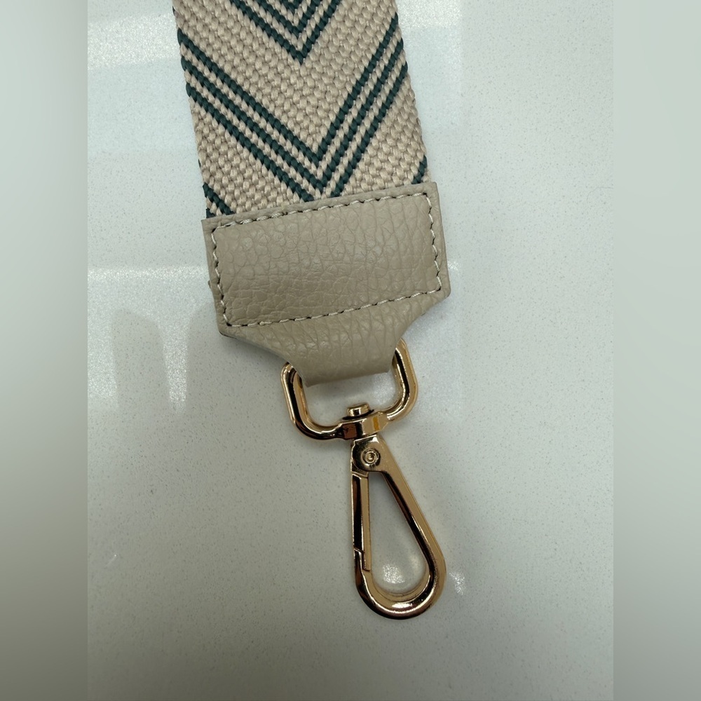 Chevron Pattern Bag/IPhone Strap with Gold Hardware - Picture 5 of 7